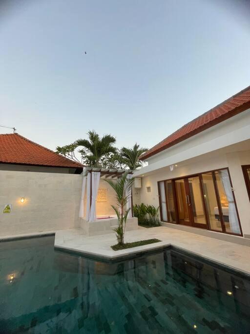 Villa Akmali Umalas 2Br With Private Pool & Jacuzzi Canggu Dış mekan fotoğraf