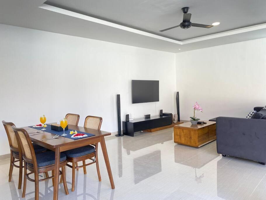 Villa Akmali Umalas 2Br With Private Pool & Jacuzzi Canggu Dış mekan fotoğraf