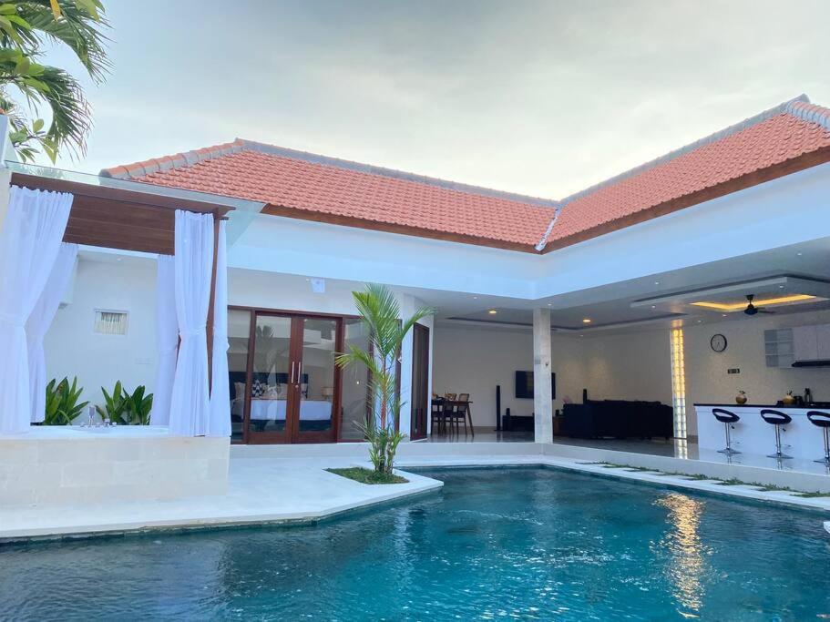 Villa Akmali Umalas 2Br With Private Pool & Jacuzzi Canggu Dış mekan fotoğraf