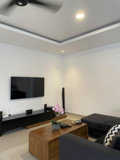 Villa Akmali Umalas 2Br With Private Pool & Jacuzzi Canggu Dış mekan fotoğraf